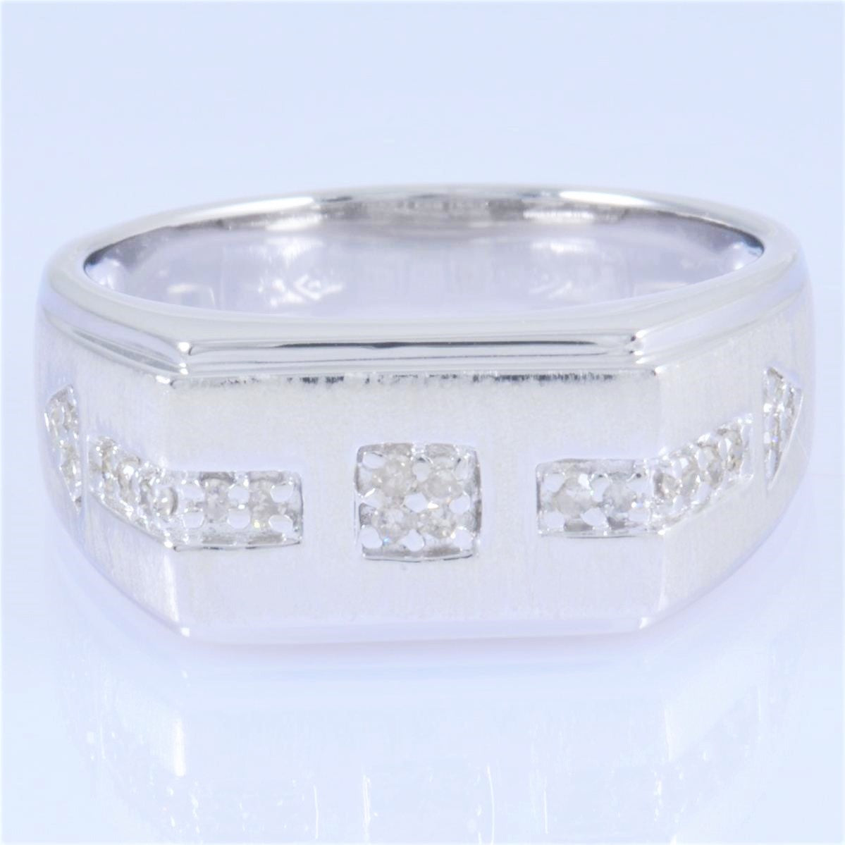 10602R Ring With Diamond