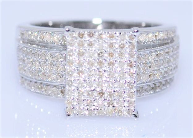 10802R Ring With Diamond