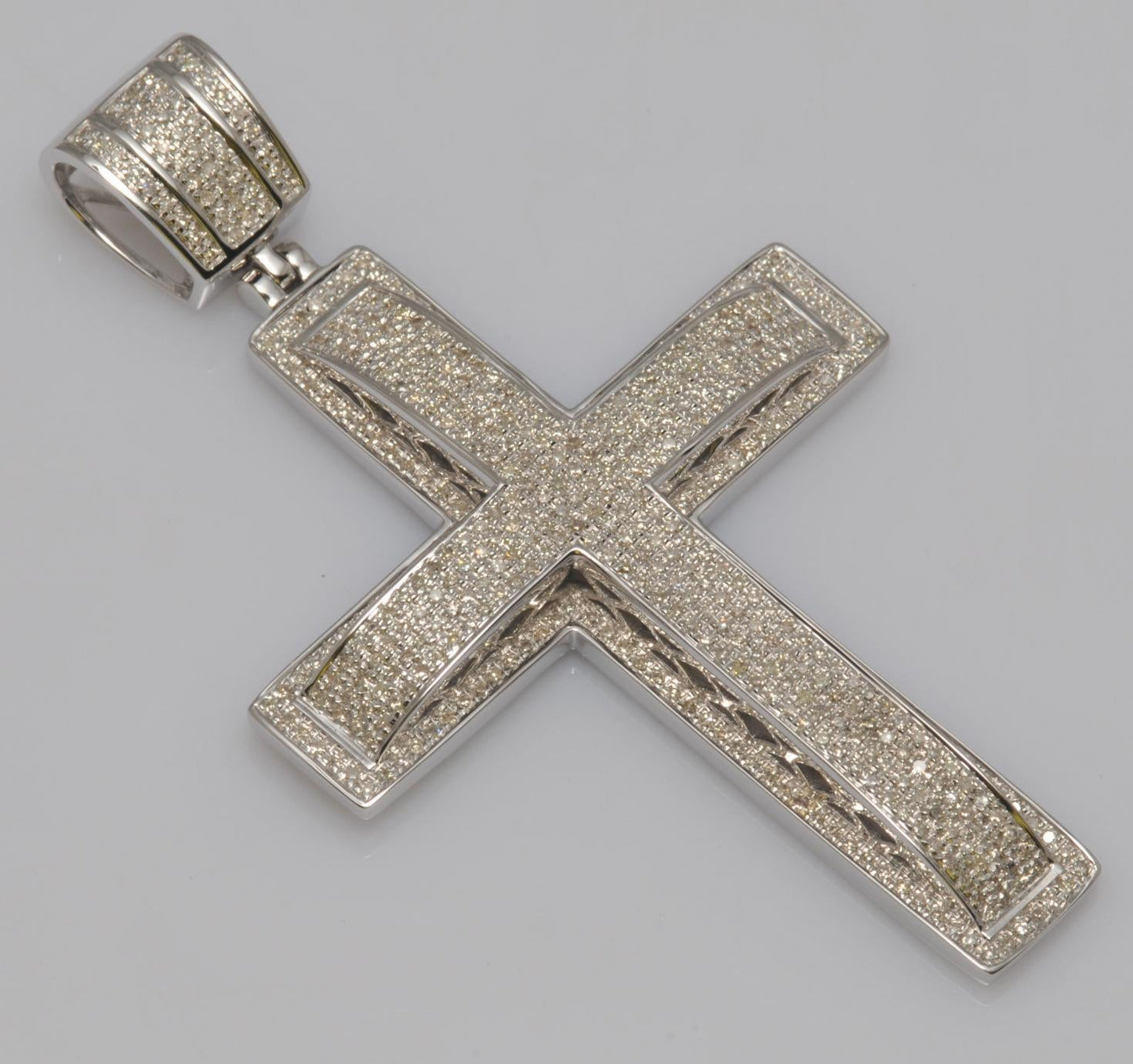 10828P Pendant With Diamond