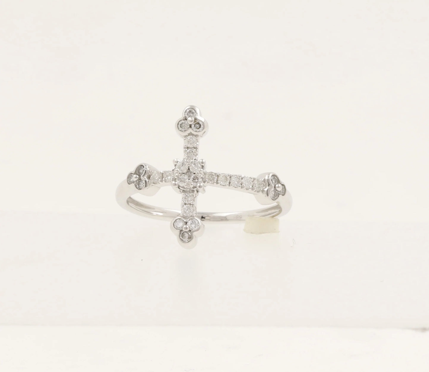 11447R Ring With Diamond