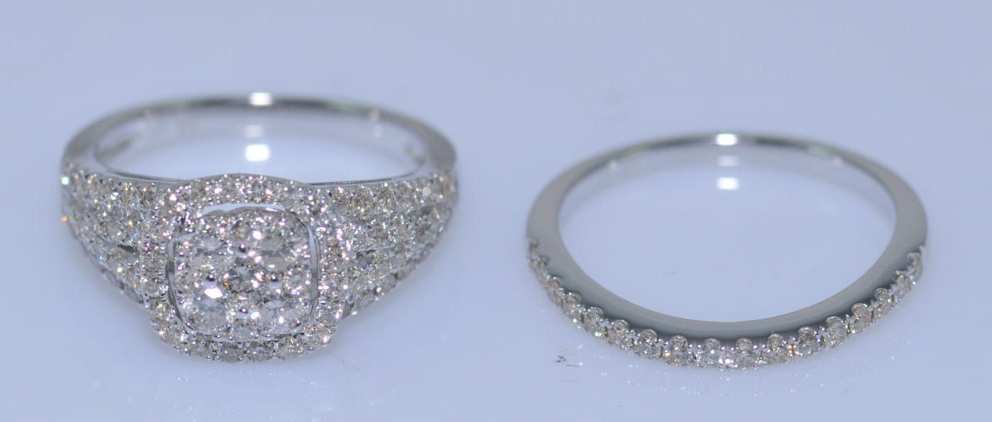 13490R Ring With Diamond