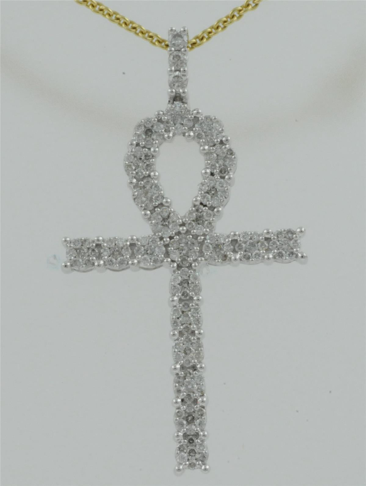 14223P-1.5'' Pendant With Diamond