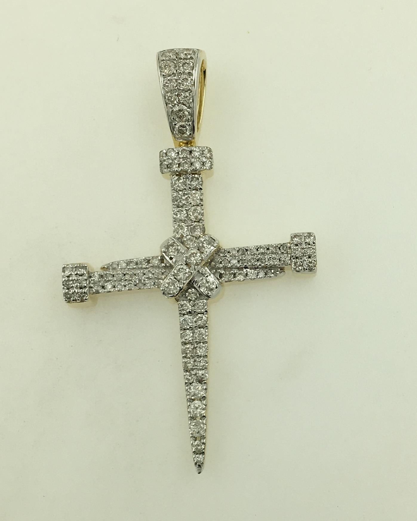 14225P-1.5''Pendant With Diamond