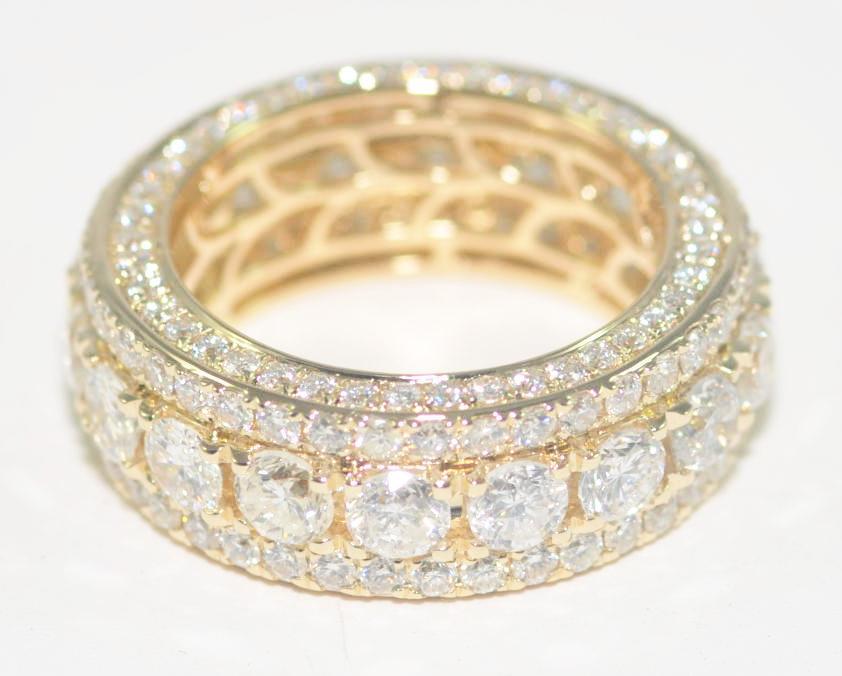 14304R Ring With Diamond