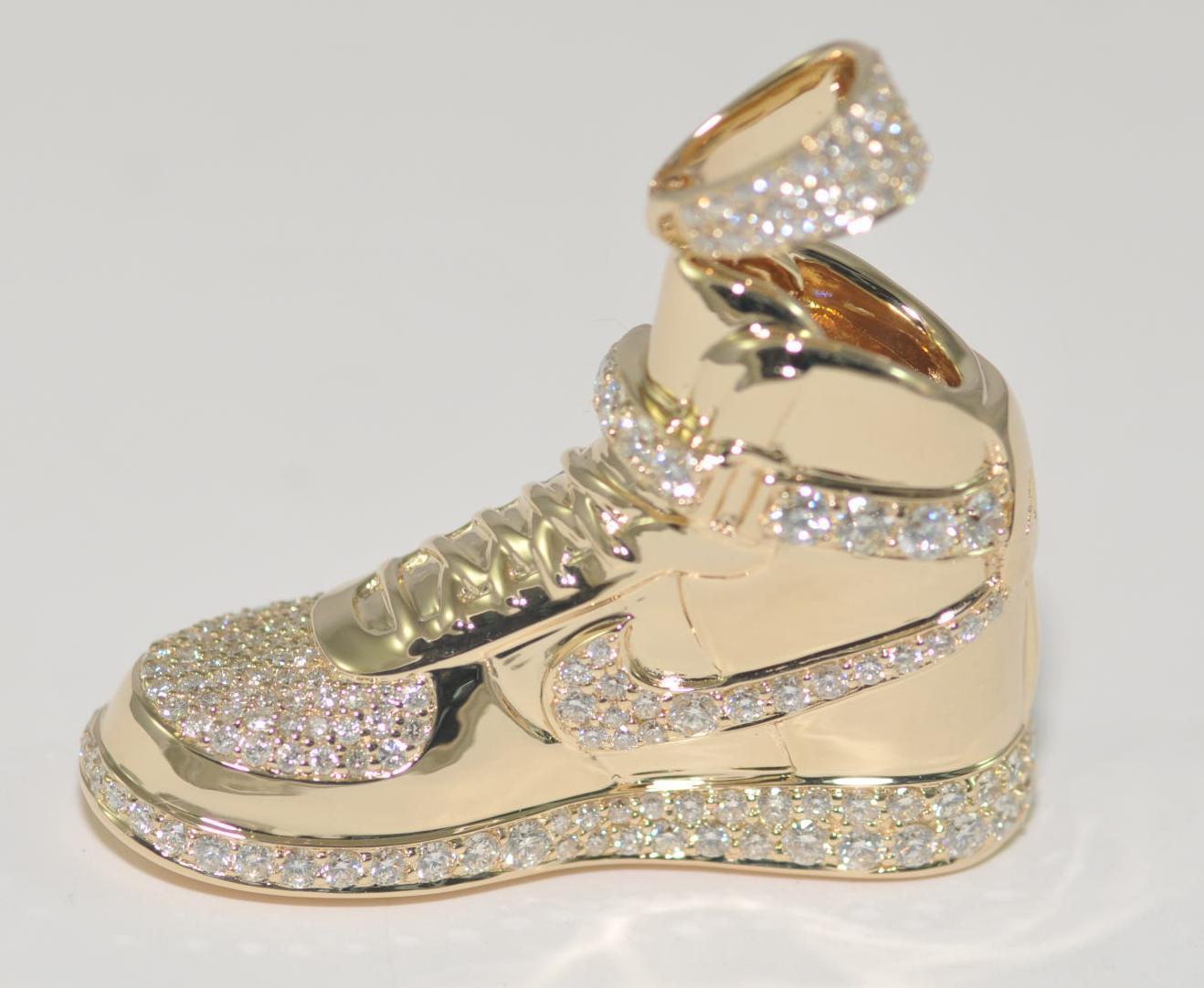 14445P Pendant With Diamond