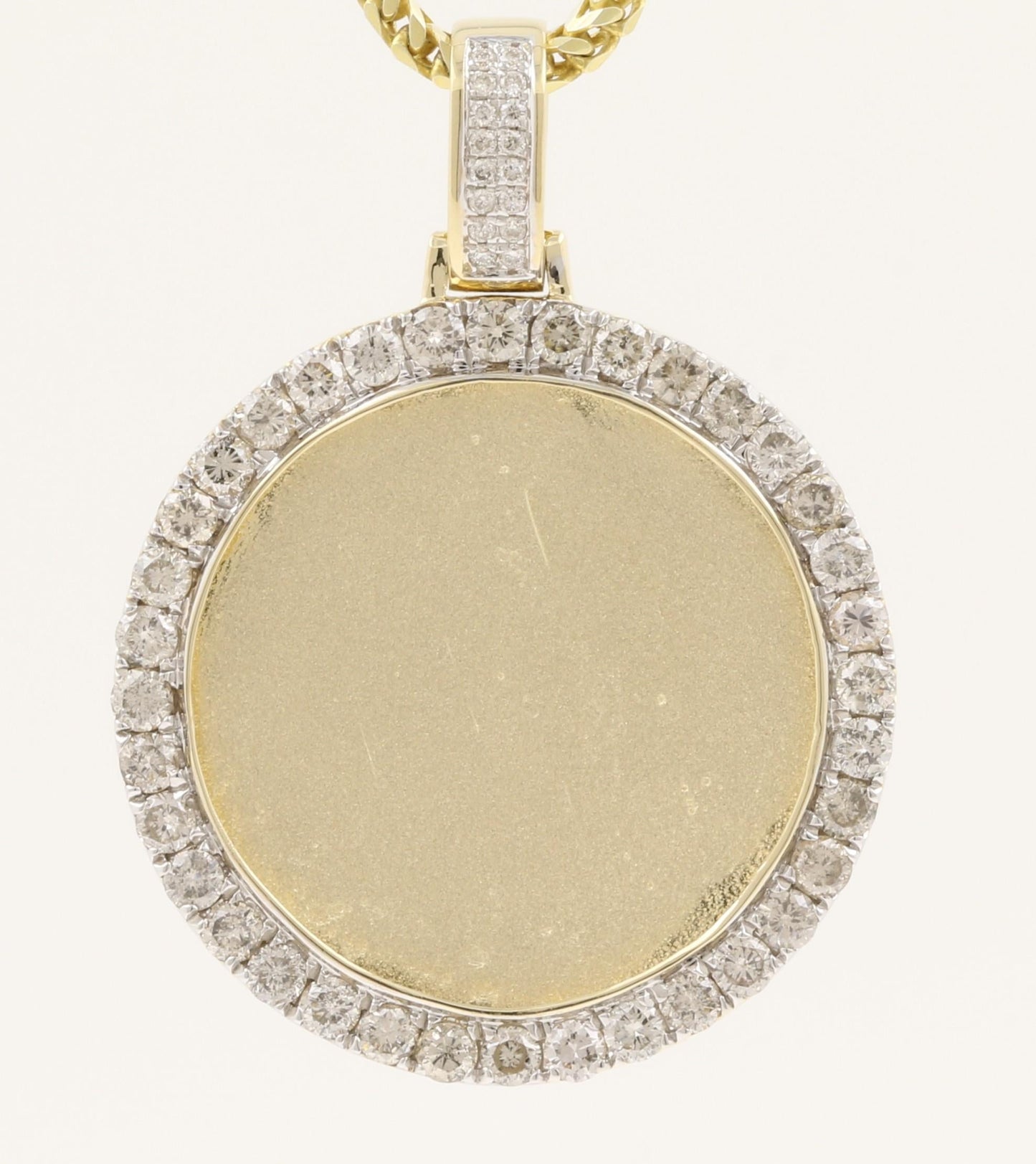 15641P Pendant With Diamond