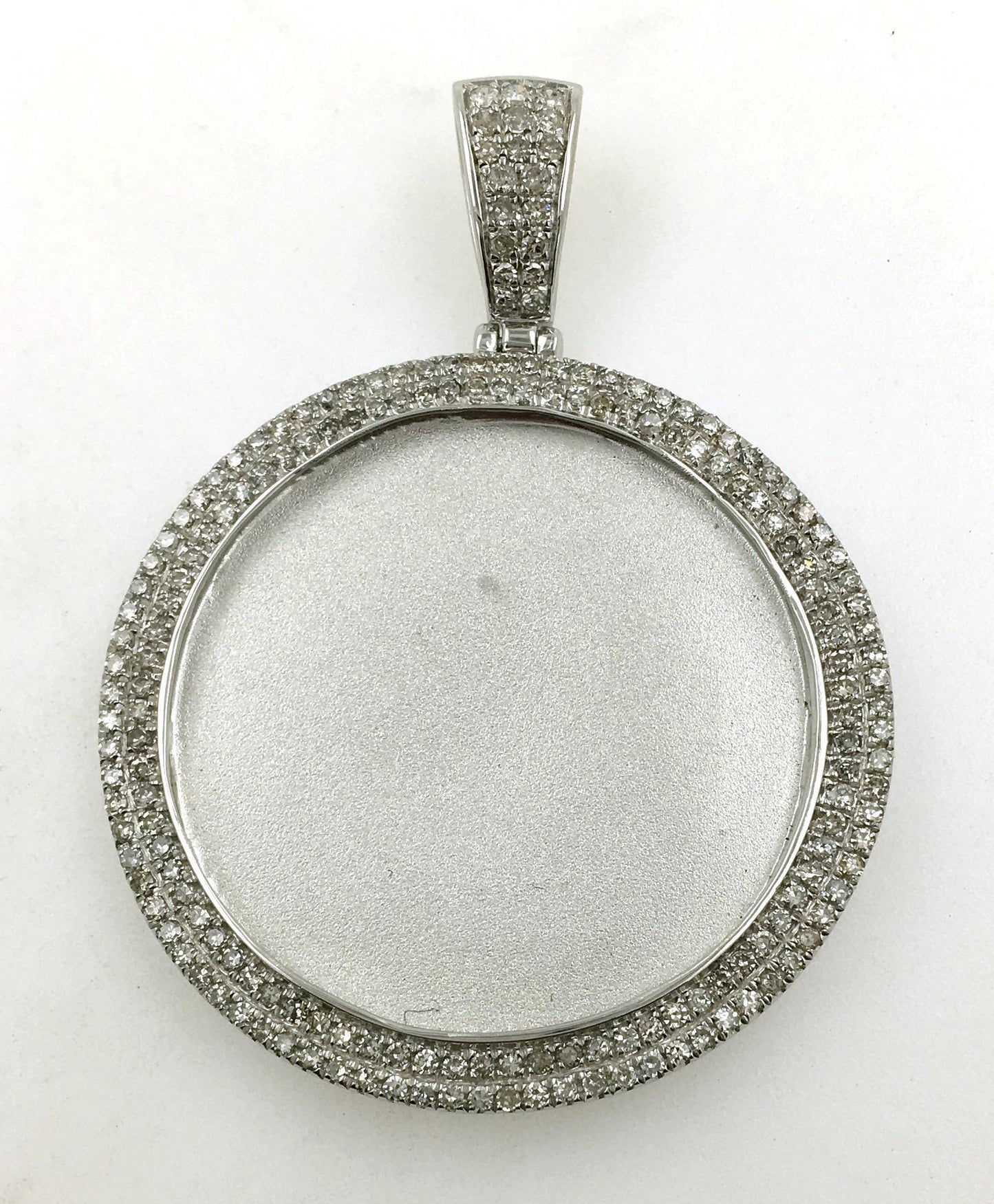 15644P Pendant With Diamond