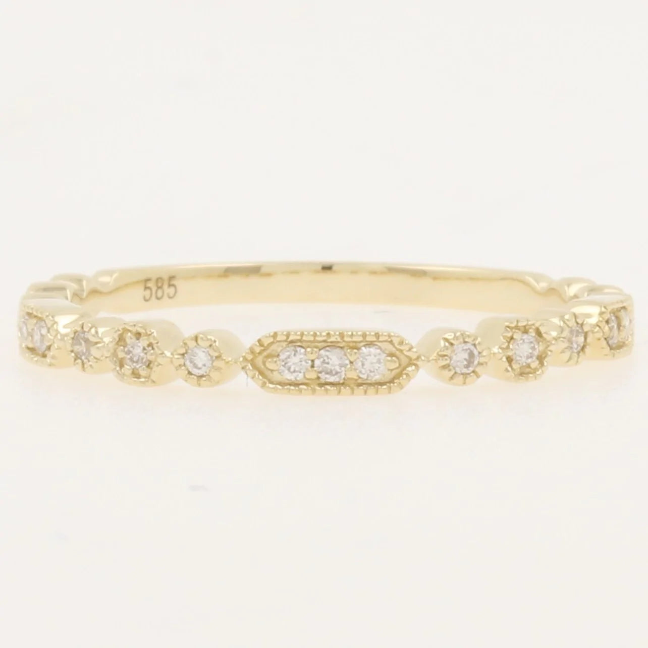 15680R Ring With Diamond