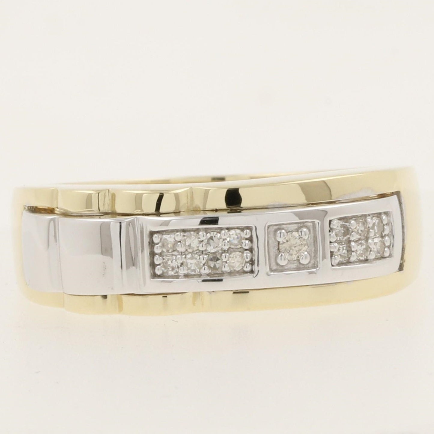 15782R Ring With Diamond
