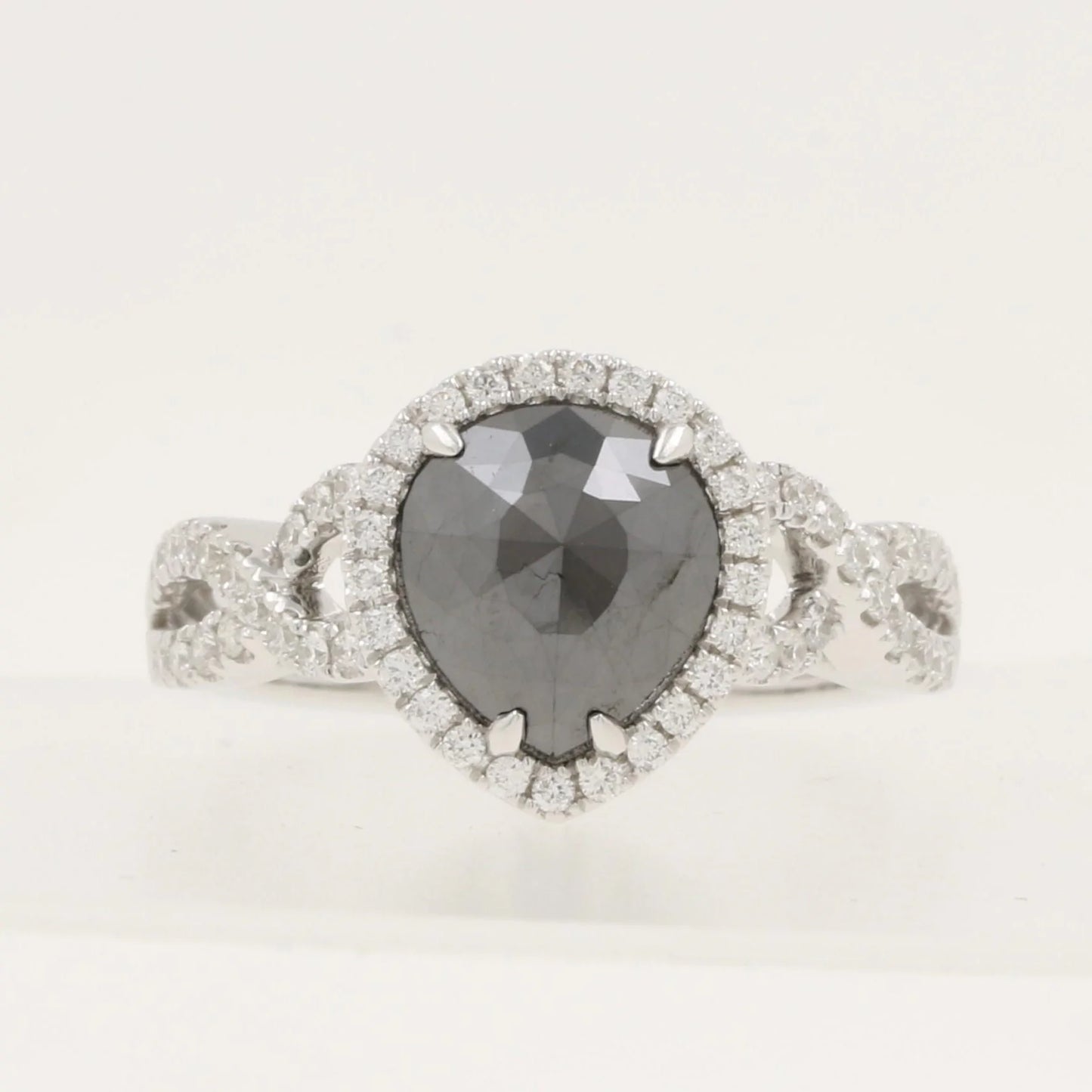 15856R Ring With Diamond