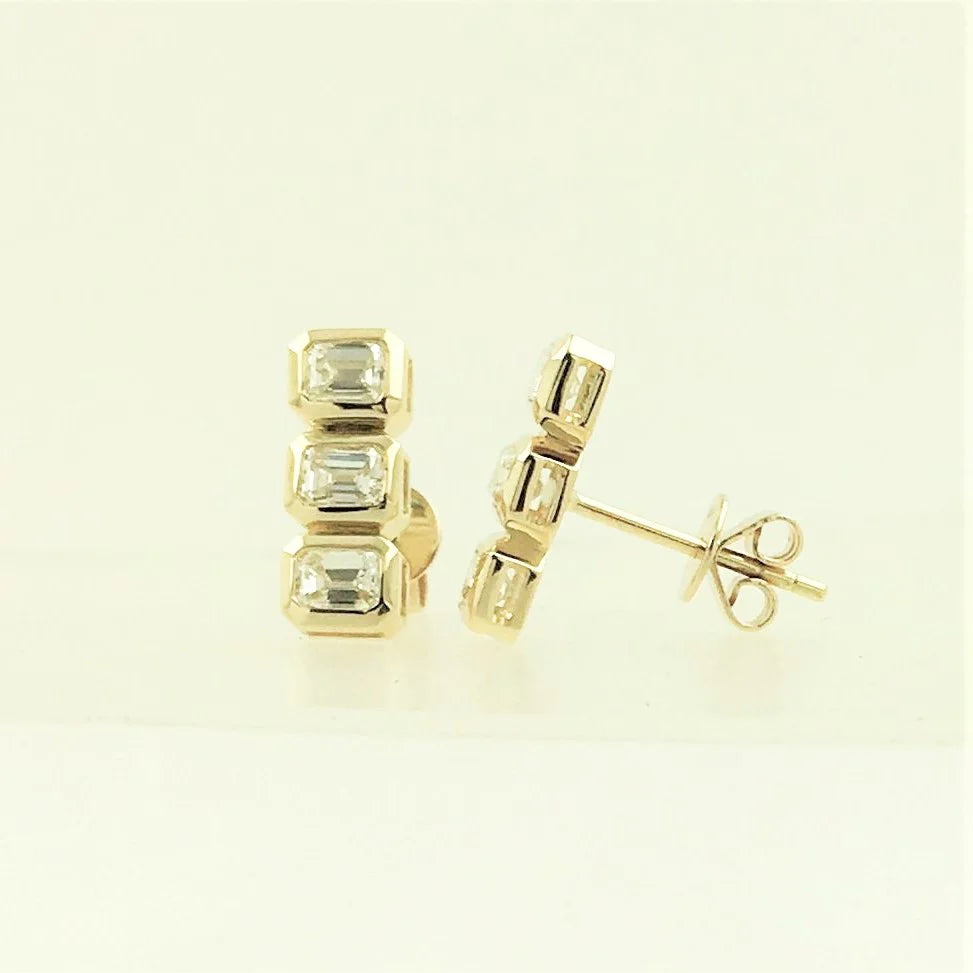 16642E Earring With Diamond