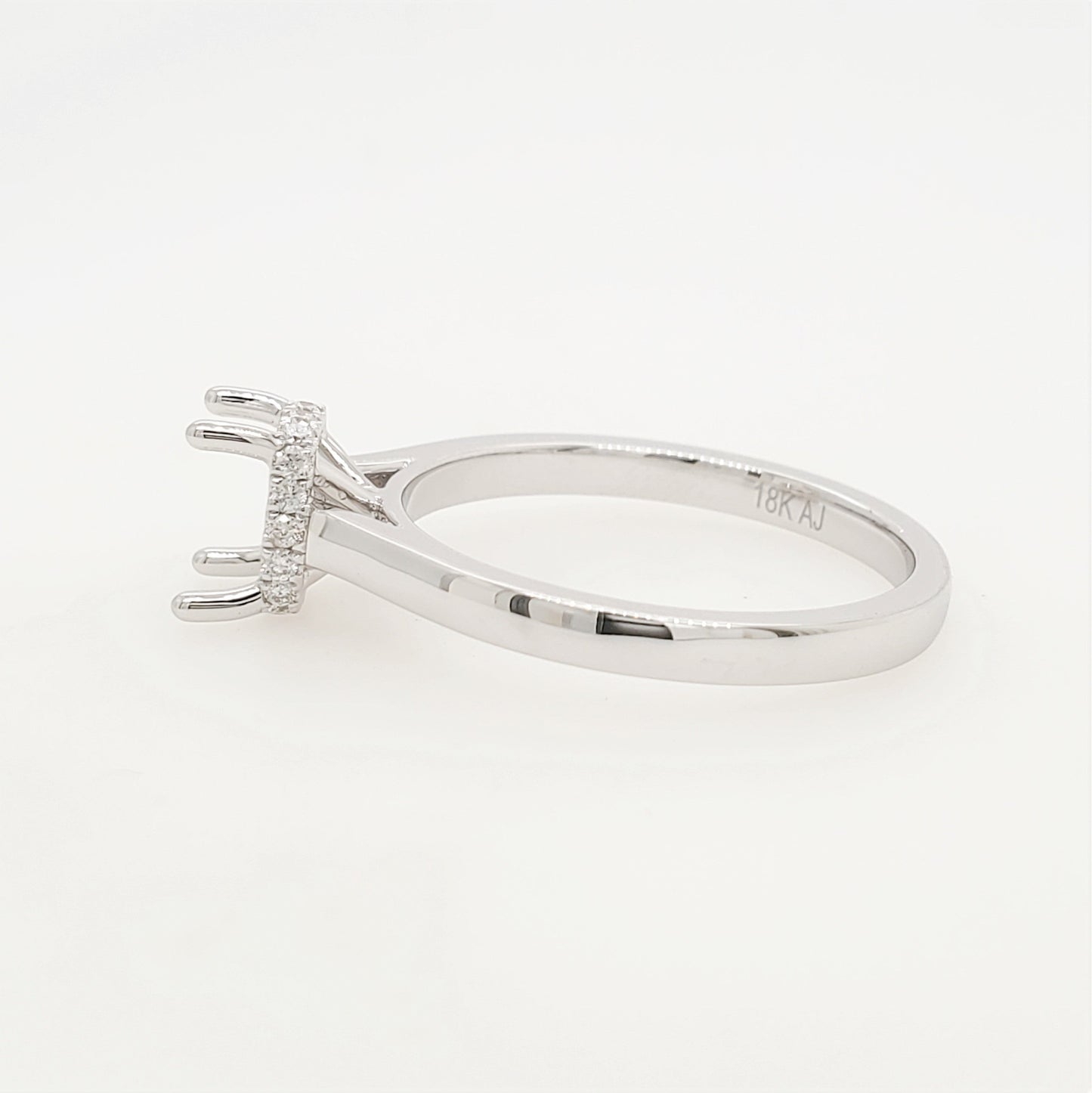 17535R Ring With Diamond