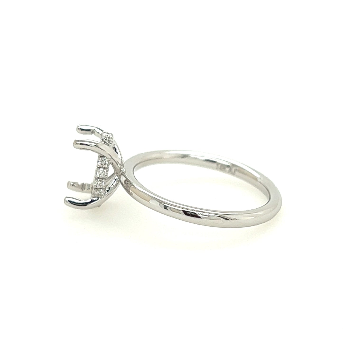 17704R Ring With Diamond