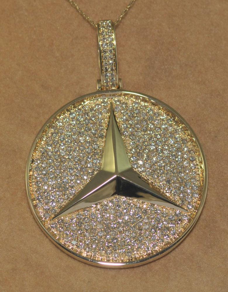 SD14286P Pendant With Diamond