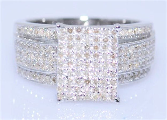 10802R Ring With Diamond