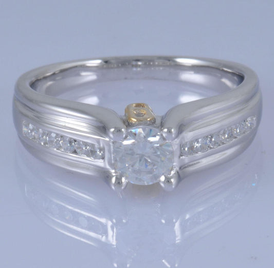 11029ER Ring With Diamond