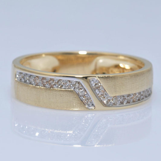 12827R Ring With Diamonds