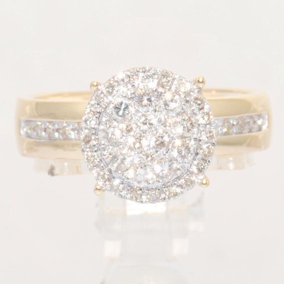 12832ER Ring With Diamonds