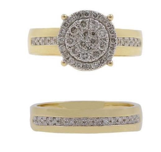 12832R Ring With Diamonds