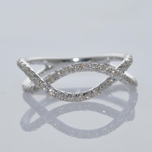 13677R Ring With Diamond