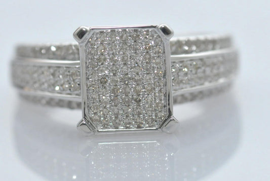 14053R Ring With Diamond