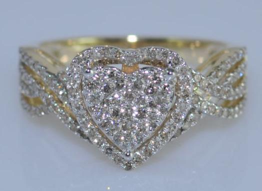 14102R Ring With Diamond