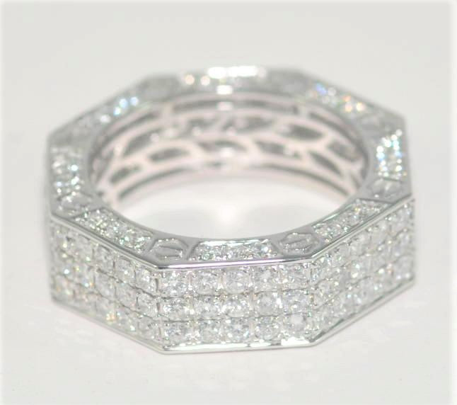 14418R Ring With Diamond