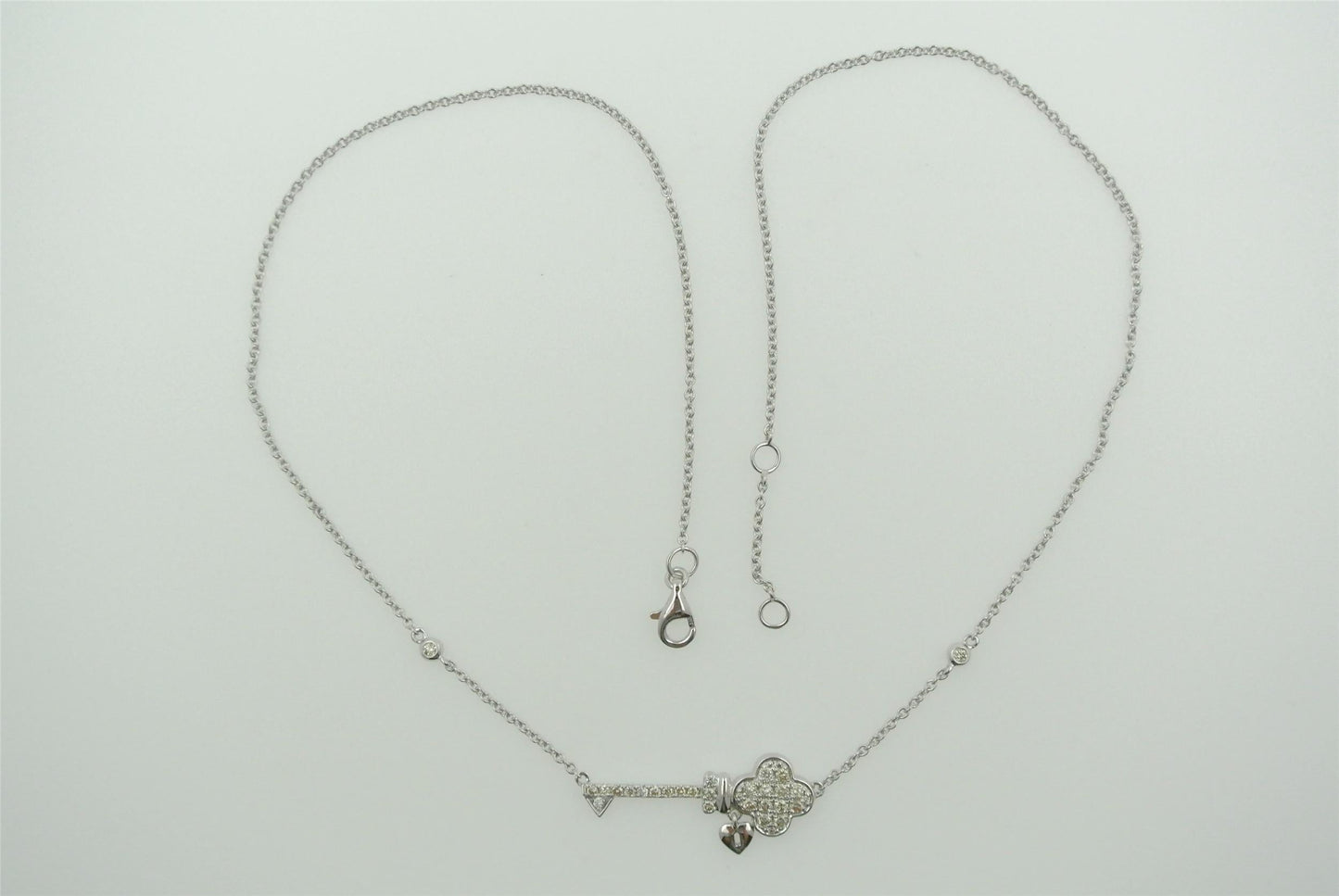 14682N Necklace With Diamond