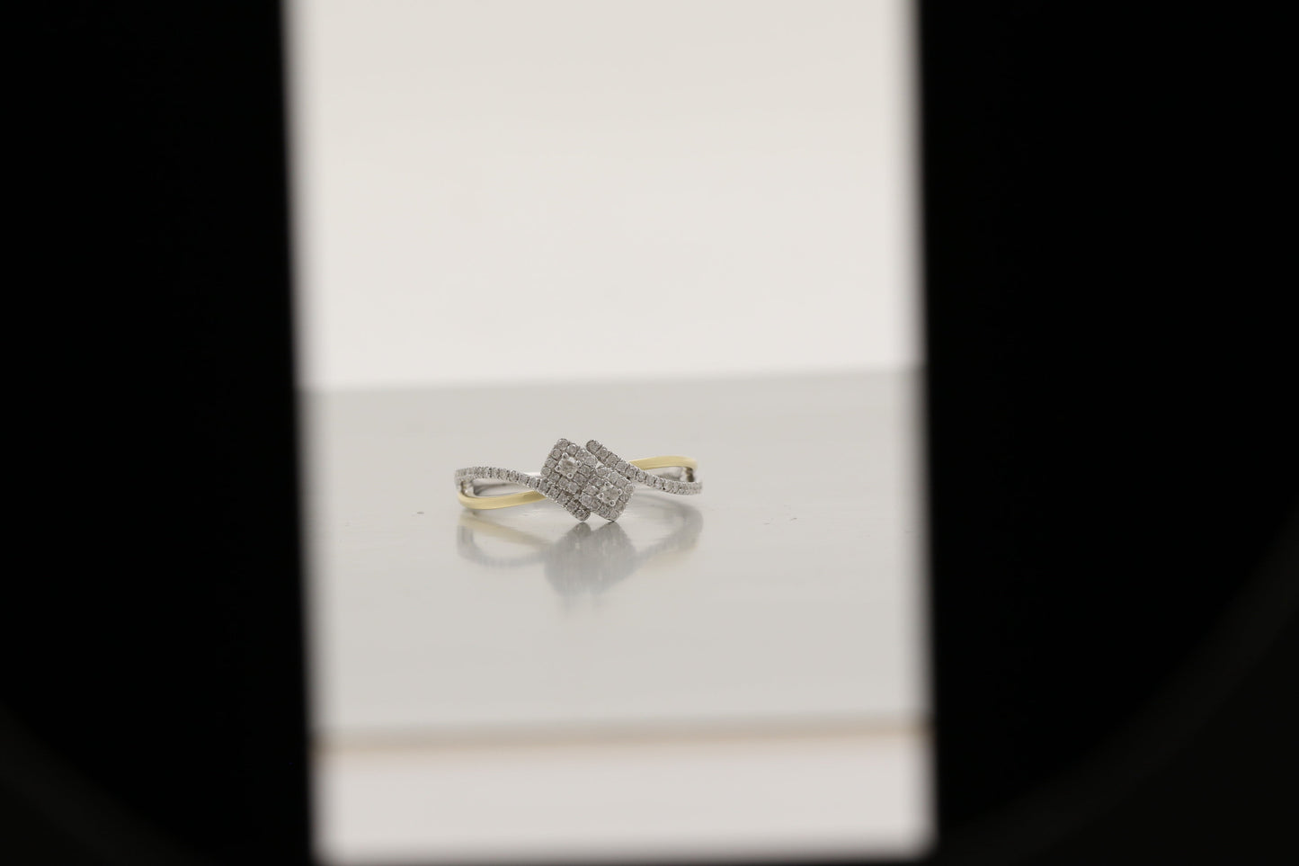 14918R Ring With Diamond