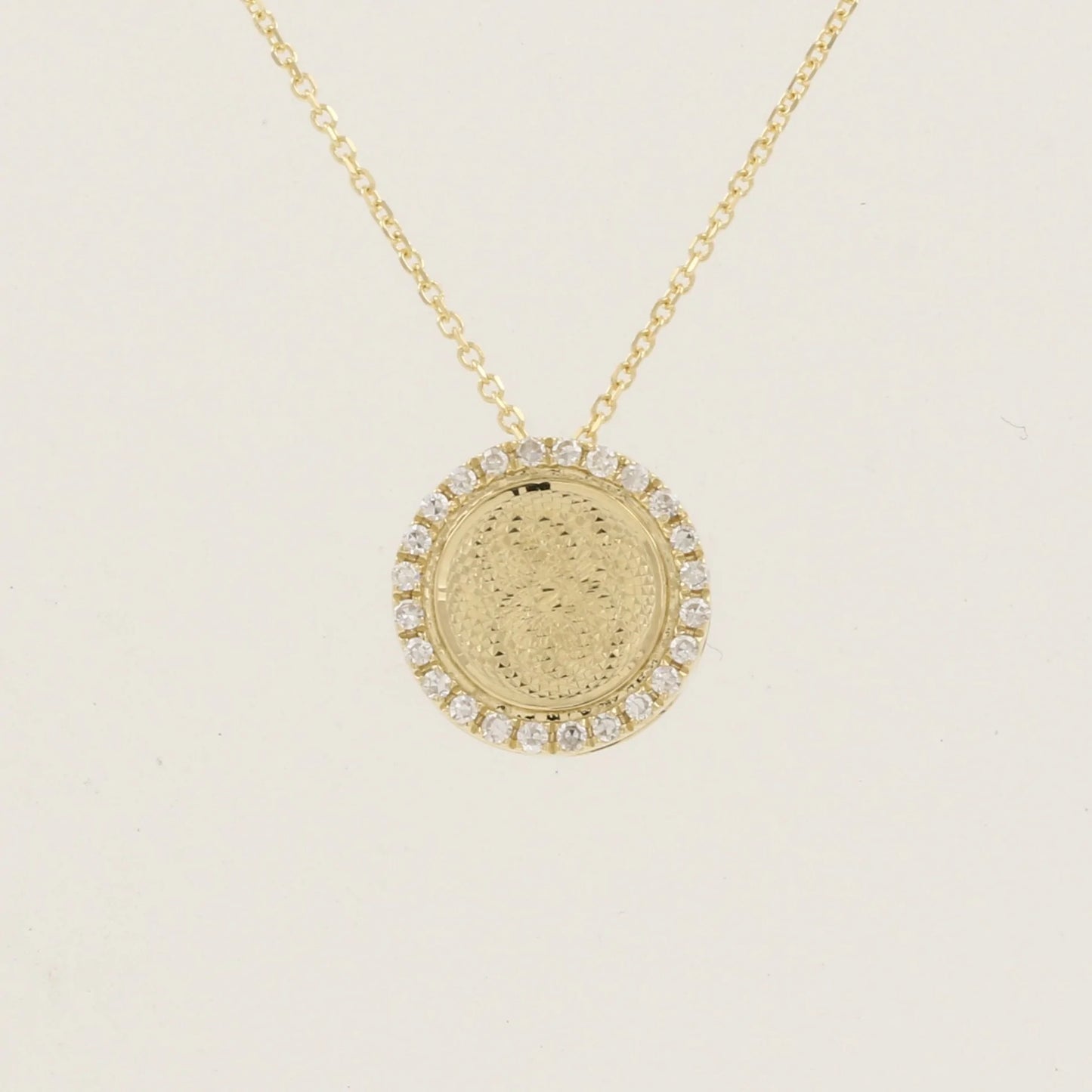 15686P Pendant With Diamond