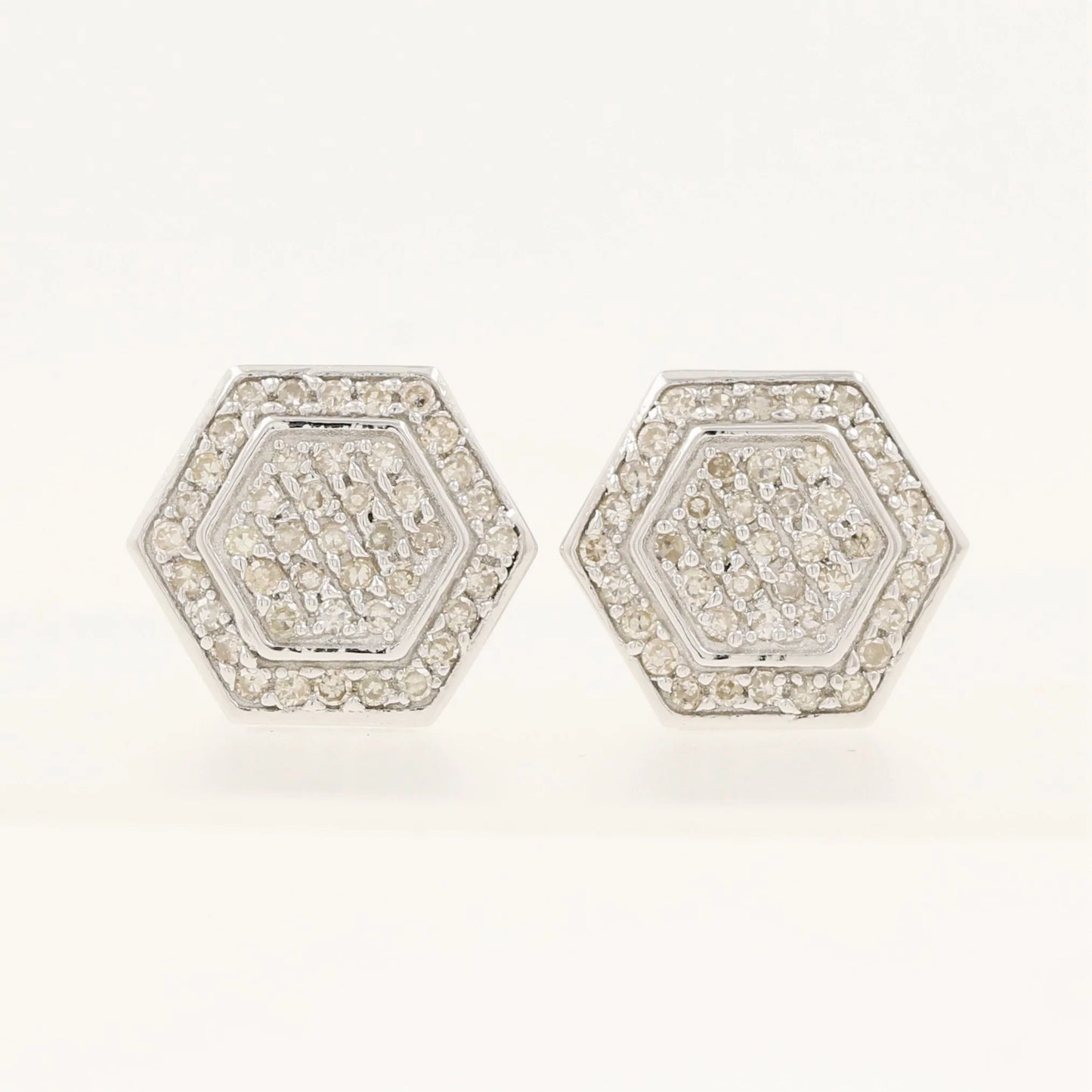 15838E Earring With Diamond