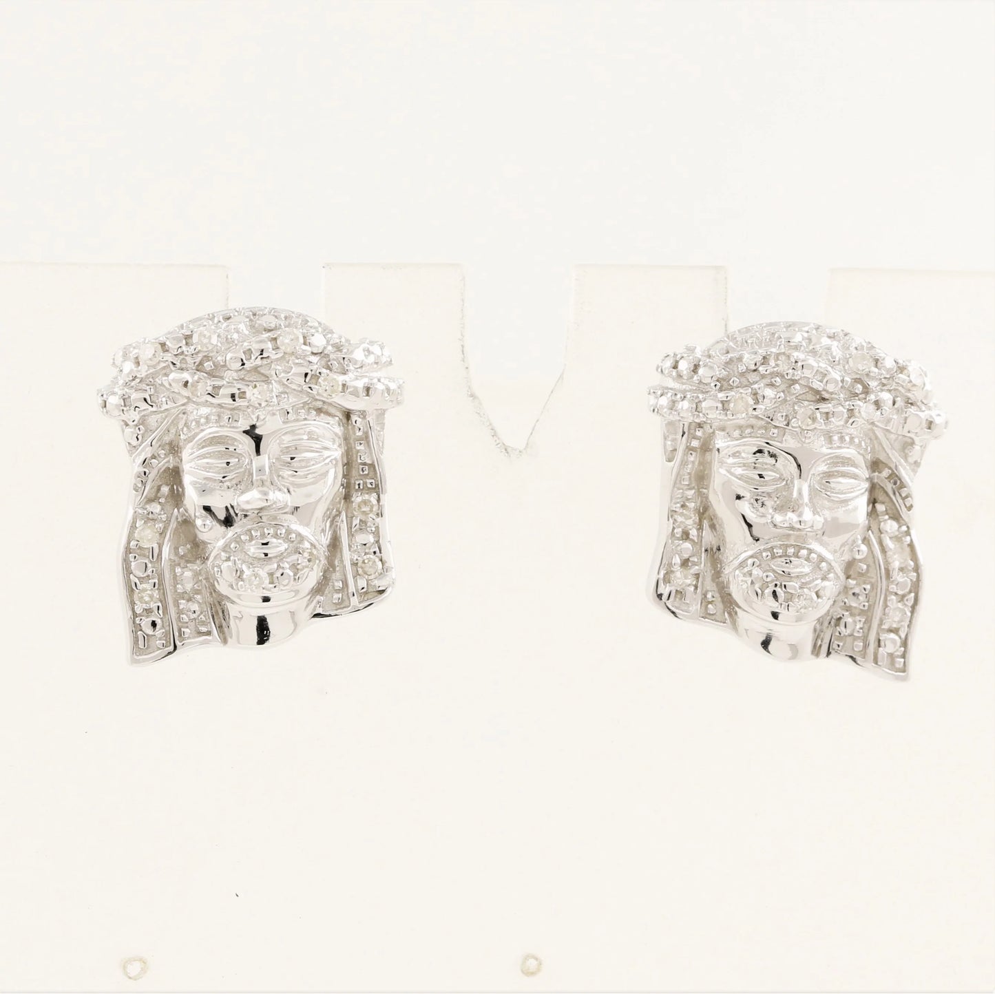 15846E Earring With Diamonds