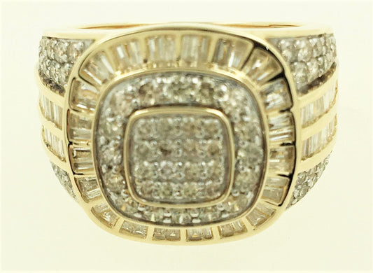 17032R Ring With Diamond