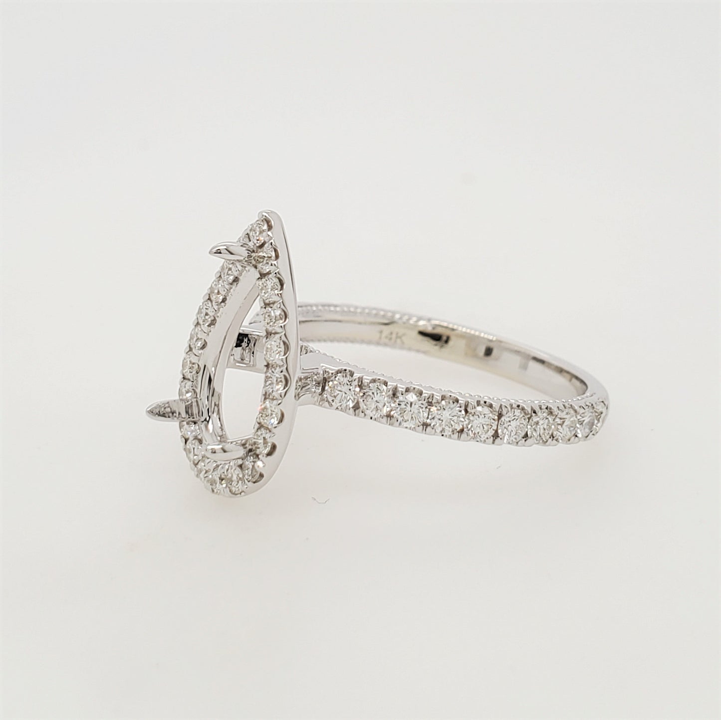 17371R Ring With Diamonds & Miligrain Shank