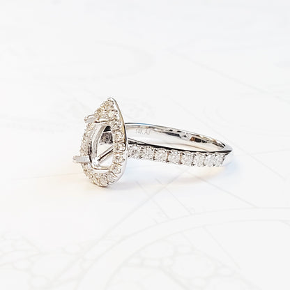 17517R Ring With Diamond