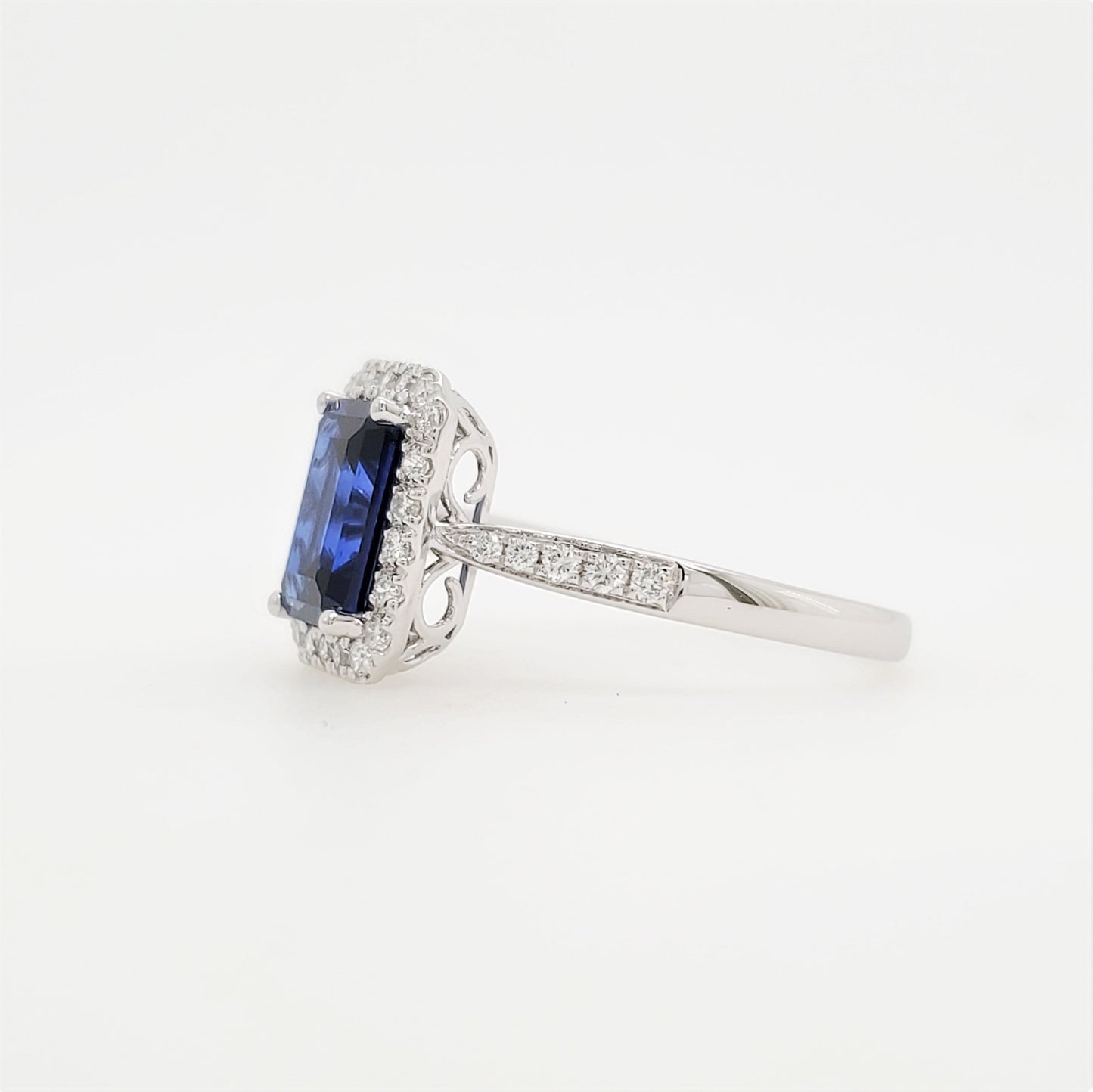 17636R-EM8X6 Ring With Diamond & Gemstone