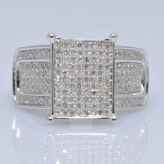8898R Ring With Diamond