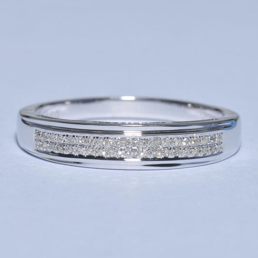 9844WR Ring With Diamonds