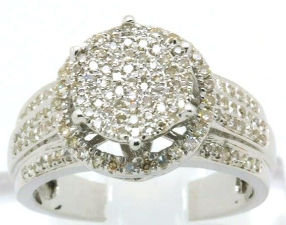 9852R Ring With Diamond