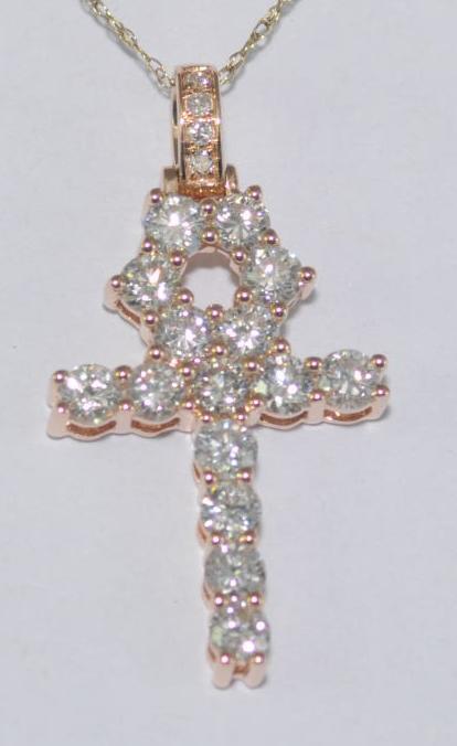 SD14318P Pendant With Diamond